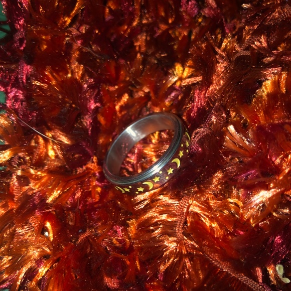 Glow in the dark spinner ring - Picture 3 of 3